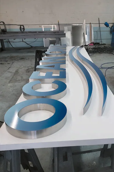 Precision trimless finishing